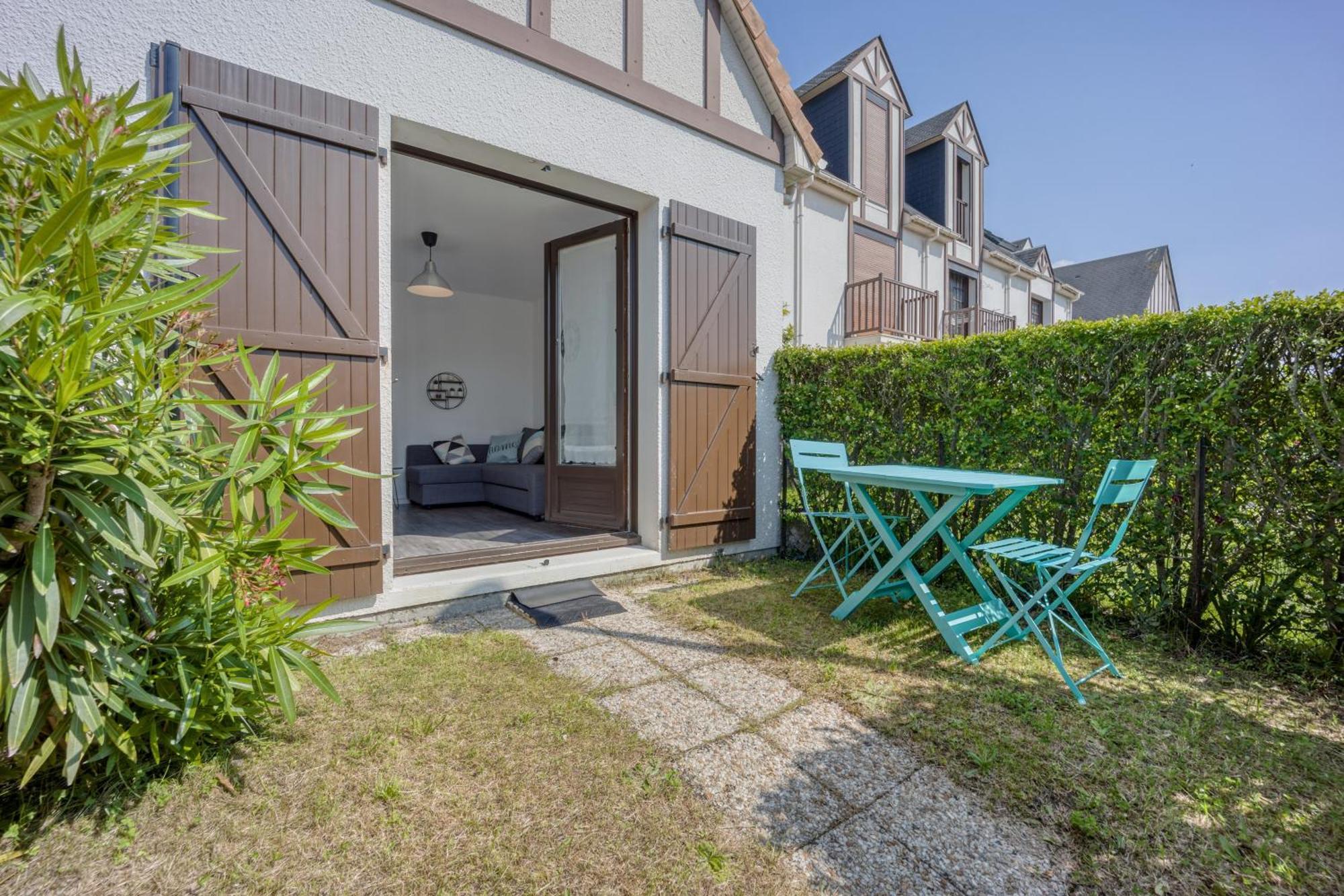 Le Petit Normand - Studio Avec Jardin A 500 M De La Plage Курсел-сюр-Мер Екстериор снимка